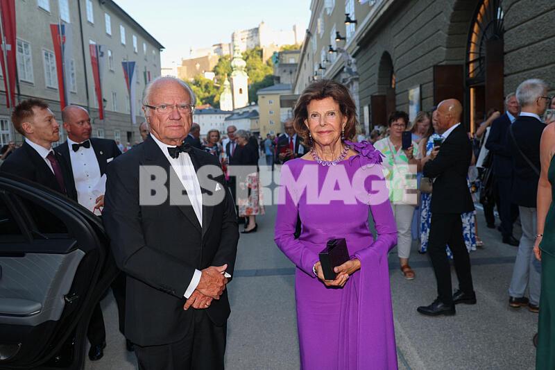 Le roi Carl Gustav de Suède et la reine Silvia à la représentation de 