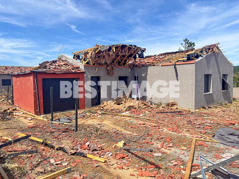 Tornade dans l’Aude : le village de Pomas partiellement détruit, 39 personnes blessées