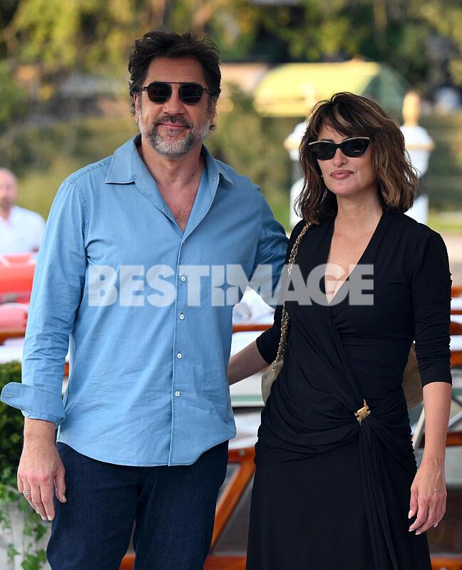 Penelope Cruz et son mari Javier Bardem arrivent au Grand Hôtel Excelsior (Lido) lors du 83ème Festival International du Film de Venise (Mostra)