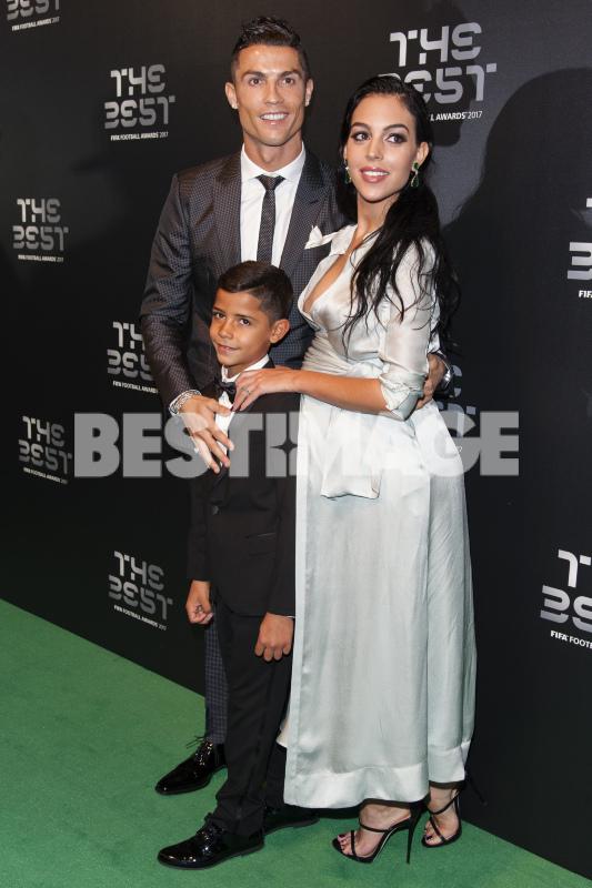 Info du 12/08/2026 - Cristiano Ronaldo et Georgina Rodriguez se sont mariés lors d'une cérémonie en toute intimité à Cascais