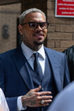 Info - Chris Brown condamné à payer 13 millions de dollars à son ex-employée,  attaquée par son chien